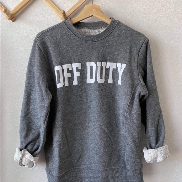 ❌SOLD❌ Sincerely Jules Sweatshirt - Picture 2 of 3